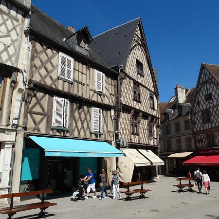 Appartement Coquet Centre Ville Filigrando Bourges Exterior foto